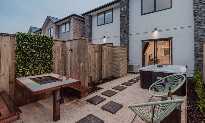 Riccarton Casa | Central Park Hideout