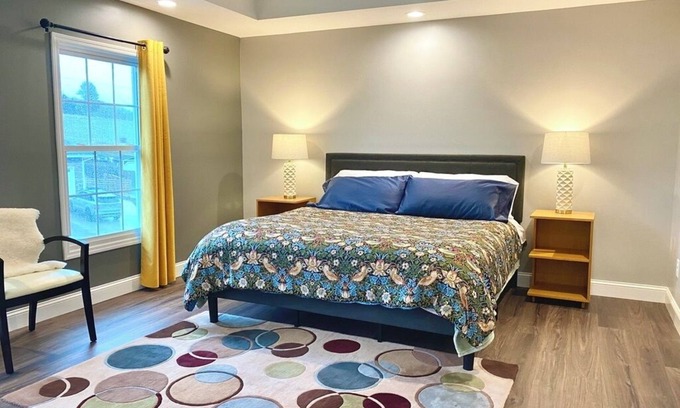 Bluff City Casa | Central, Quiet Luxury Home in northeast TN. 3 Beds + Desks. King, Queen, Twin