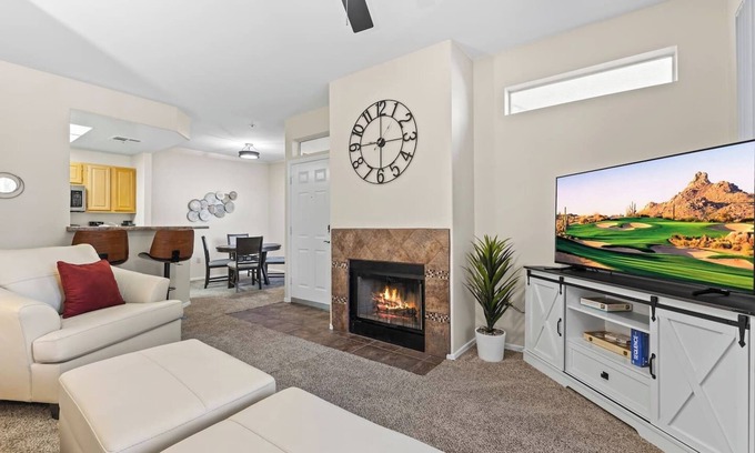 Central Scottsdale Apartamento | Central Scottsdale | Pool & Gym