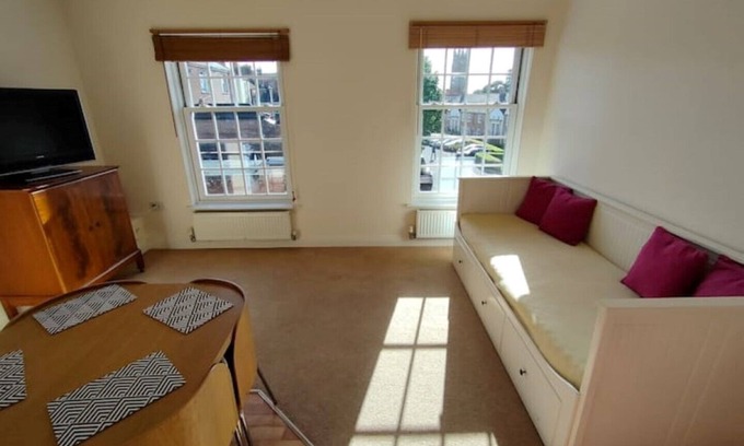 Taunton Apartamento | Central Taunton 2-bedroom apartment, great views!