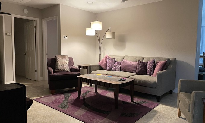 Spring Valley Casa | Central west of Strip location with pool!