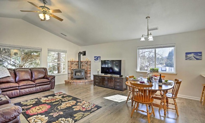 Mount Shasta Casa | Centrally Located Mt Shasta Home with Deck!