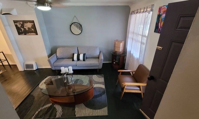 Brooklyn Casa | Centrally located townhome