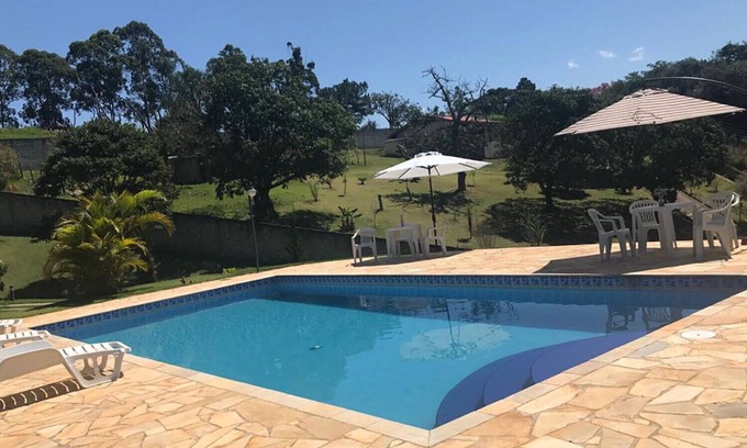 Campo Limpo Paulista Chalet De Esquí | Chácara c Wi-Fi, piscina e churrasq-Campo Limpo/SP