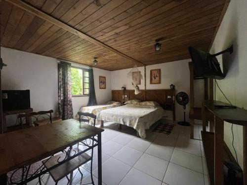 Paraty Casa | Chácara portal do dragão Suíte independente 1