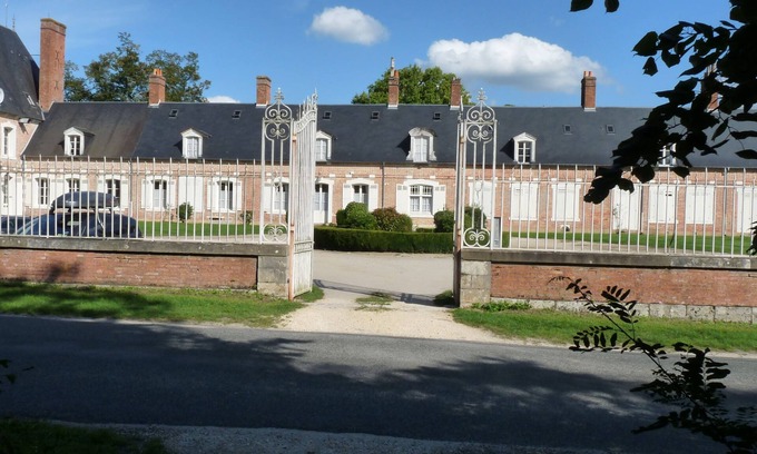 Brinon-sur-Sauldre Otro | Château Chandler 17th century 4* rentals