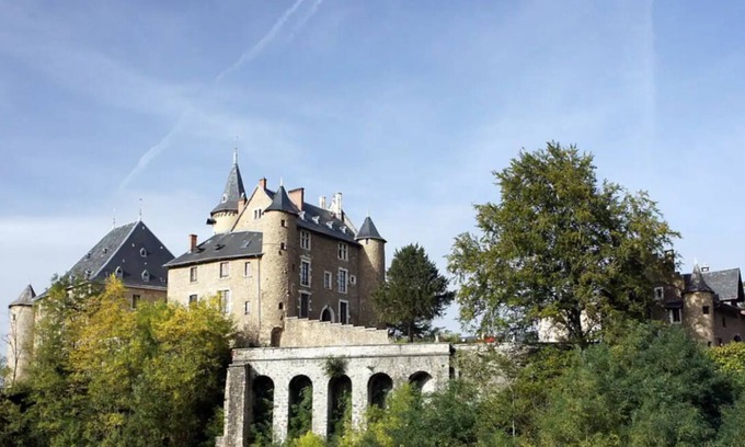 Uriage-les-Bains Apartamento | Château d'Uriage - Duplex with private terrace