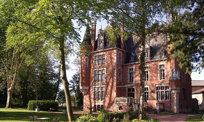 Saint-Remy-de-Chargnat Casa | Château de la Vernède, encantadora e histórica casa de huéspedes, parque natural de los volcanes