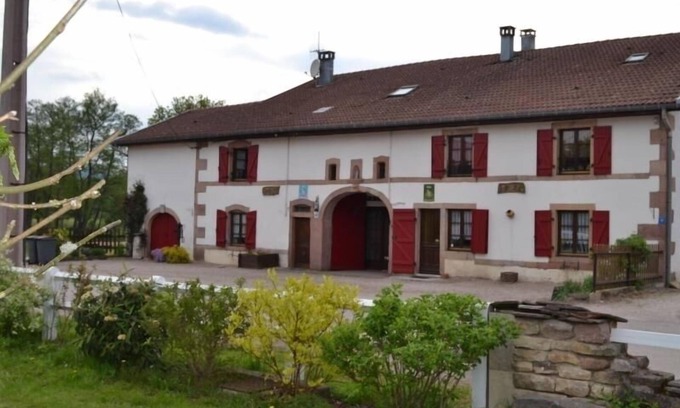 Aumontzey Cabaña | Alquiler de casa rural independiente con terraza, cerca de Gérardmer (16 km), Wi-Fi y bicicletas.