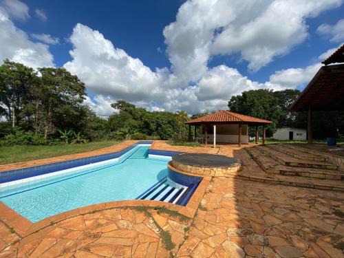 Uberaba Casa | Chácara Pera Doce - surrounded by green area