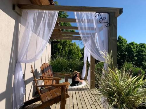 Santa Helena Chalet De Esquí | Chalé com Hidro, Lareira, cavalo, piscina, trilha