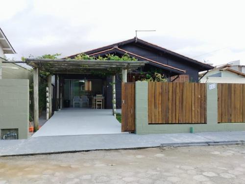 Pinheira Casa | Chalé da Val