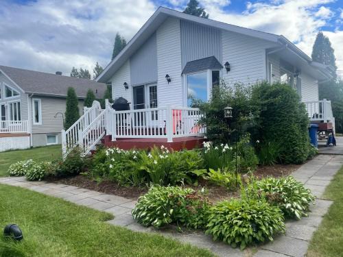 Alma Chalet De Esquí | Chalet à la Baie Boudreault