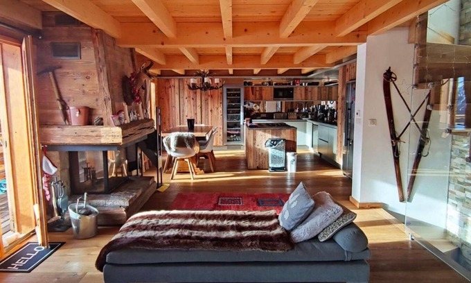 Isola Chalet De Esquí | Chalet, 100m from ski slopes, 2nd floor, view panoramic/ski slopes/mountain, terrace