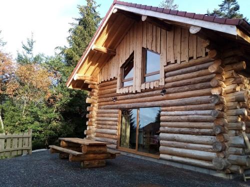Anould Casa | Chalet Authentique en Forêt, 6 Pers, Proche Gérardmer, Sentiers & Stations de Ski - FR-1-589-378