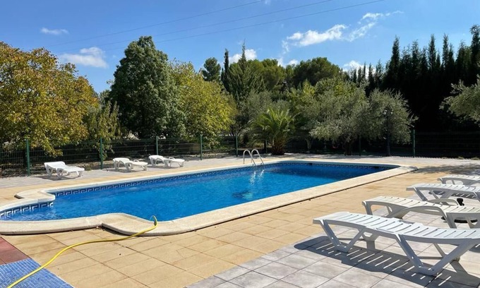 Moratalla Casa | Chalet Casa de Lozano y Rueda con vistas a la montaña, piscina, jardín y Wi-Fi