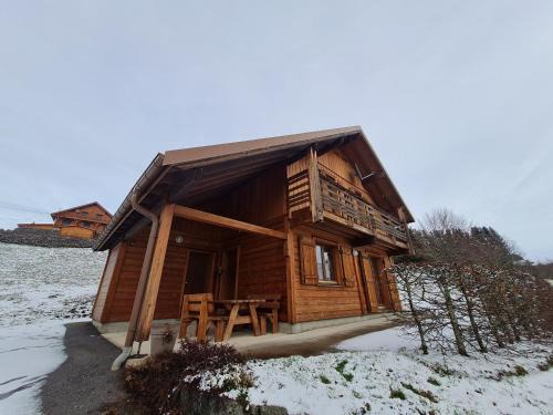 Le Grand Valtin Casa | Chalet chaleureux face aux pistes, proche Gérardmer, idéal pour famille, balcon et terrasse - FR-1-589-182