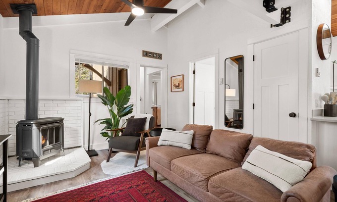 Sunriver Chalet De Esquí | Chalet Des Chutes, Steps to Village, Hot Tub, SHARC