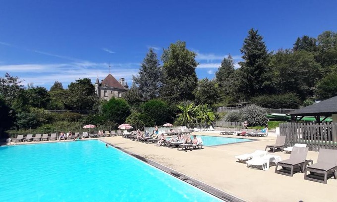 Champs-Romain Chalet De Esquí | Chalet-dordogne B10 camping Château Le Verdoyer - Champs Romain, Dordogne