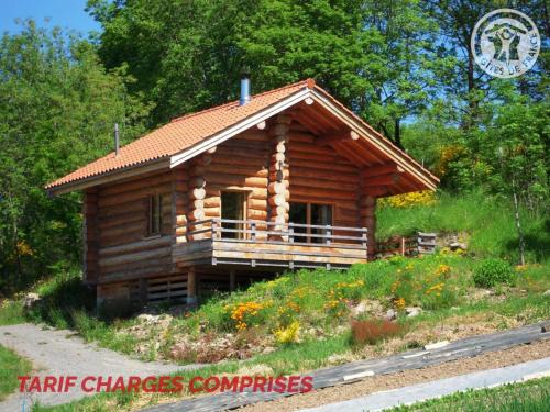 Saint-Martin-la-Sauvete Casa | Chalet en bois avec terrasse et ambiance chaleureuse - FR-1-496-184