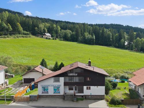 Zelezna Ruda Chalet De Esquí | Chalet Horalka by Interhome