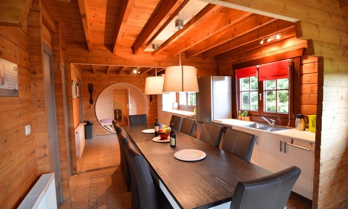 Walk Chalet De Esquí | Chalet en Ardenas con Sauna y Jardín