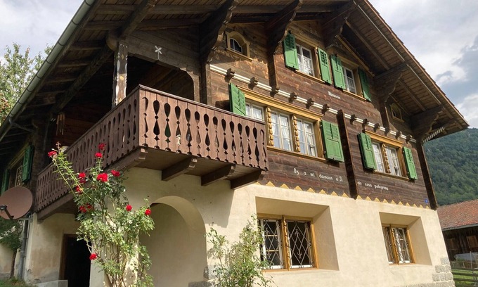 Tavanasa Casa | Chalet en Suiza, a 10 minutos de las pistas