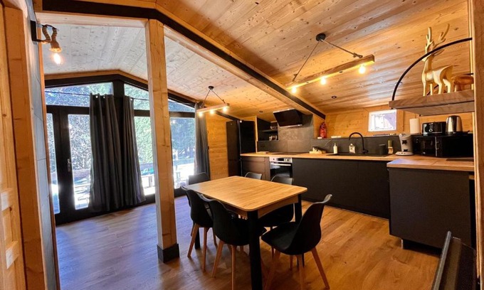 Pyrenees 2000 Chalet De Esquí | Chalet l'Epicéa T3 sous les pins avec terrasse & jardin à 5 min à pied des pistes P2 et commerces