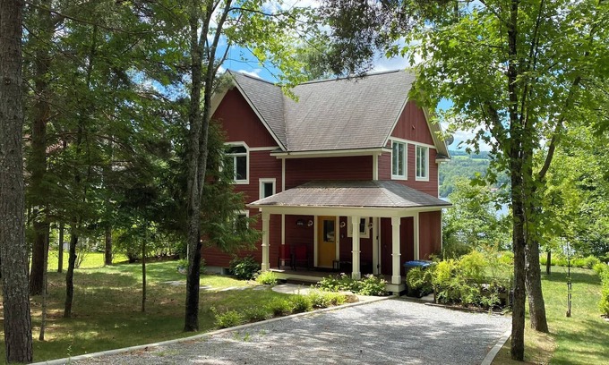 Pohenegamook Chalet De Esquí | Chalet La Chaumière sur le lac