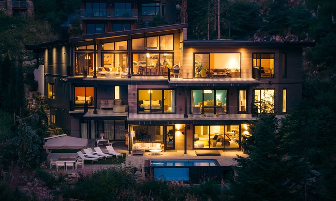 Whistler Creekside Casa | Patrimonio Peak Estate en Kadenwood. Ski in / ski out. Góndola privada. Conserje