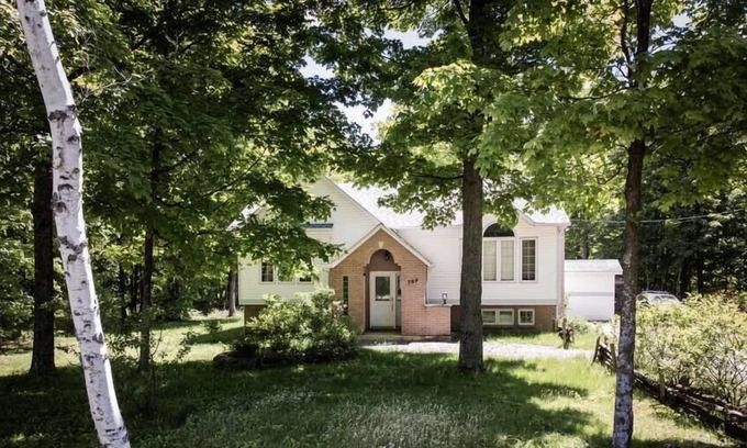 Namur Chalet De Esquí | Chalet Le Bethel -Laurentides- Pet Friendly
