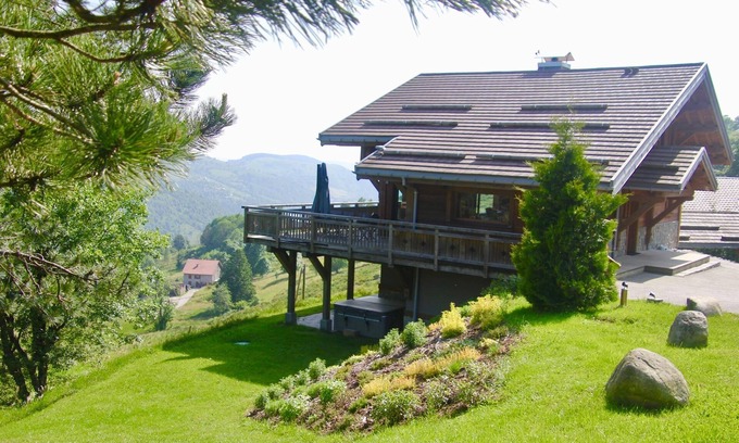 La Bresse Chalet De Esquí | Le Paradis Blanc: chalet de lujo con sauna y spa. Impresionante vista ...