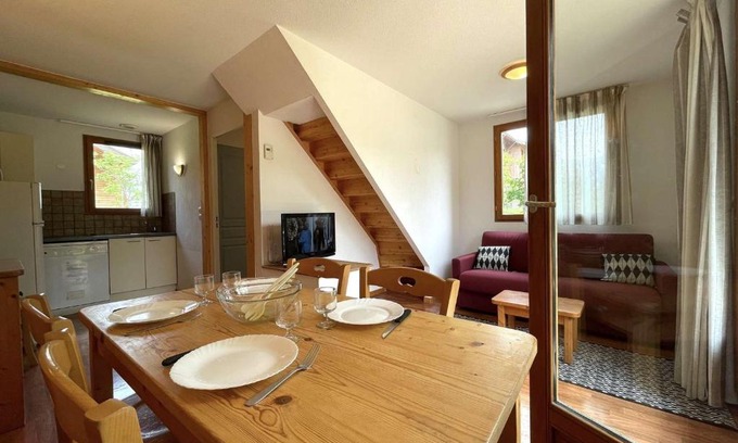 Saint-Etienne-en-Devoluy Chalet De Esquí | Chalet lumineux 3 pièces, 4 pers, proche remontées et pistes, balcon, parking, wifi gratuit - FR-1-525-270