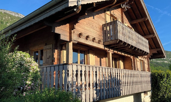 Lathuile Chalet De Esquí | Chalet near Lake Annecy