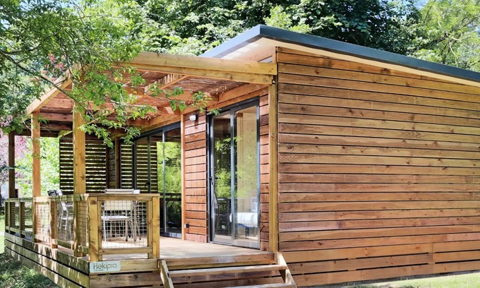 Brissac-Quince Chalet De Esquí | Premium Maine Chalet 2 Schlafzimmer - TV - Geschirrspüler - NEU 2025, PONTON PRIVE! 6 Personen