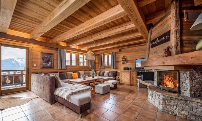 Cognet Chalet De Esquí | Chalet, al pie de las pistas de esquí, fitness, sauna, balcón, chimenea o estufa a leña, parking, tv