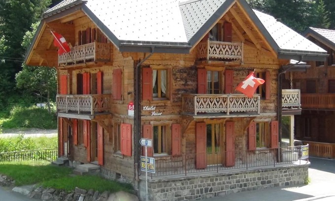 Morgins Cama Y Desayuno | Chalet Suisse Bed and Breakfast