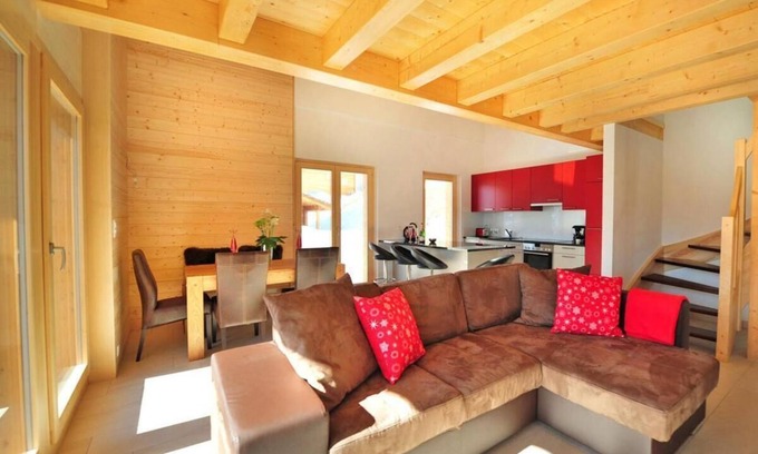 Heremence Chalet De Esquí | Chalet, wifi, a 300m de las pistas de esquí, terraza, balcón, chimenea o estufa a leña, parking, tv