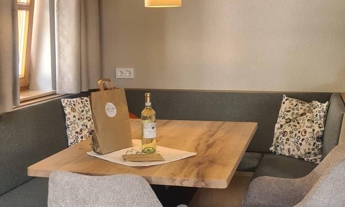 Berwang Apartamento | Chalet zur Rose 2-room apartment "Zyklame" 2-7 persons (80m2)