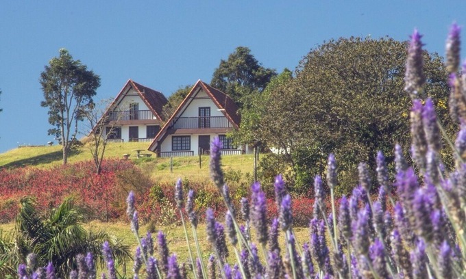 Pardinho Cabaña | Chalets estilo Suizo en el punto más alto de la Cuesta