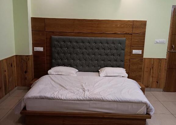 Shamshi Cama Y Desayuno | CHAMAN BASERA