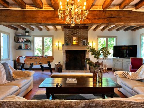 Thoury Casa | Chambord - Belle demeure avec Grand Parc et Piscine privés