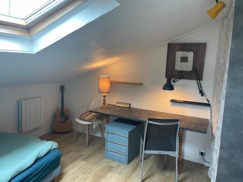 Le Relecq-Kerhuon Apartamento | Chambre calme au dessus d'un atelier, kitchenette, douche et toilettes dédiées