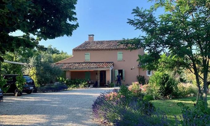 Apt Cama Y Desayuno | Chambre d'hôtes Le Cèdre