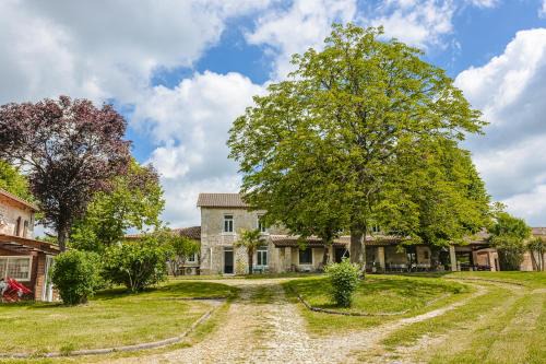 Genouille Cama Y Desayuno | Chambre d'hote Emeraude