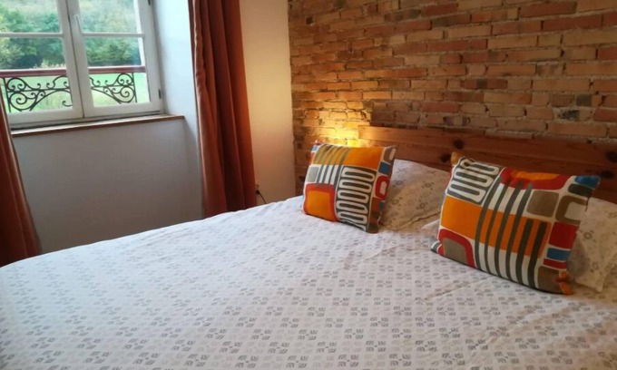 Mortagne-sur-Sevre Cama Y Desayuno | Chambre "moulin"