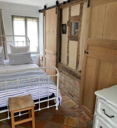 Ouilly-du-Houley Casa | Chambre privée autonome