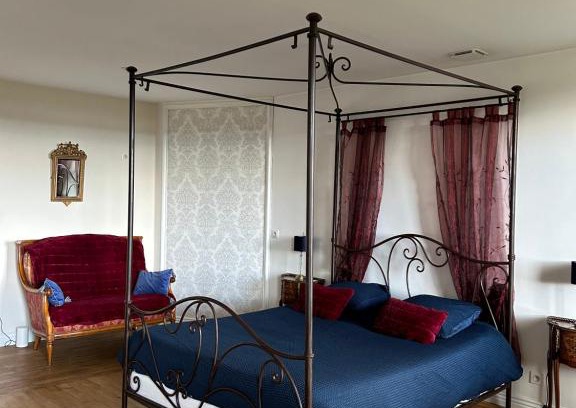 Chazemais Casa | chambre romantique dans le château de la Bouchatte