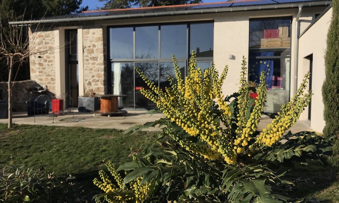 Vernosc-les-Annonay Casa | Chambres d’hôtes, Gîte, Suite : “Au Hangar ”