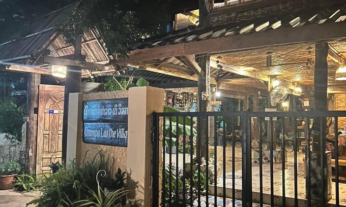 Vang Vieng Hotel | Champa Lao The Villa